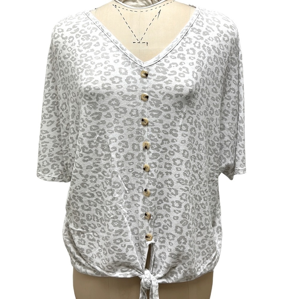 Made in Italy | Animal Print Blouse Dolman Sleeve Tie Waist White/Gray X…